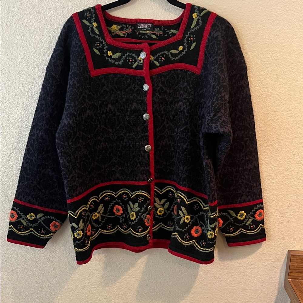 Chic Black and Red Floral Cardigan